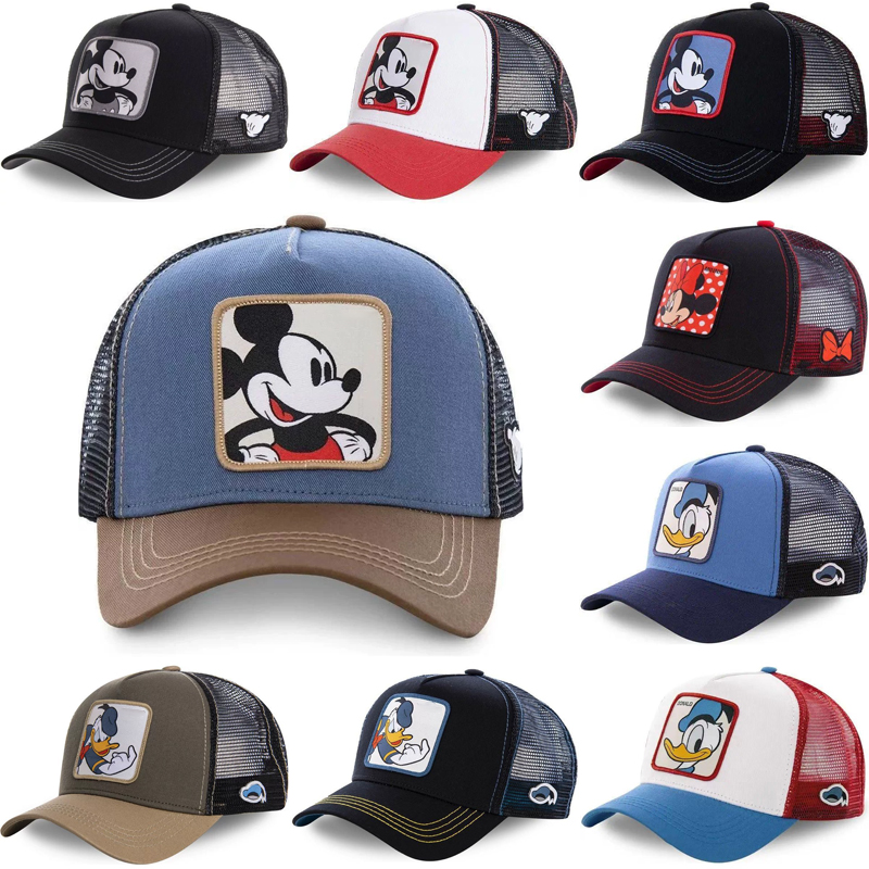 Street Fashion Types - Boné Trucker Kawaii Mickey com Tela