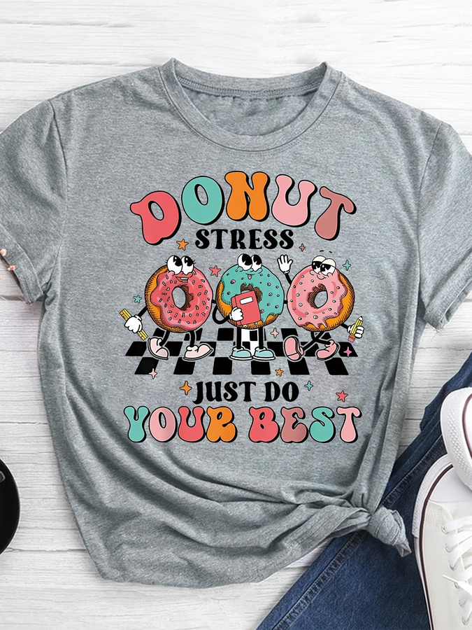 Street Fashion Trends 2025 - Camiseta com estampa de donut de